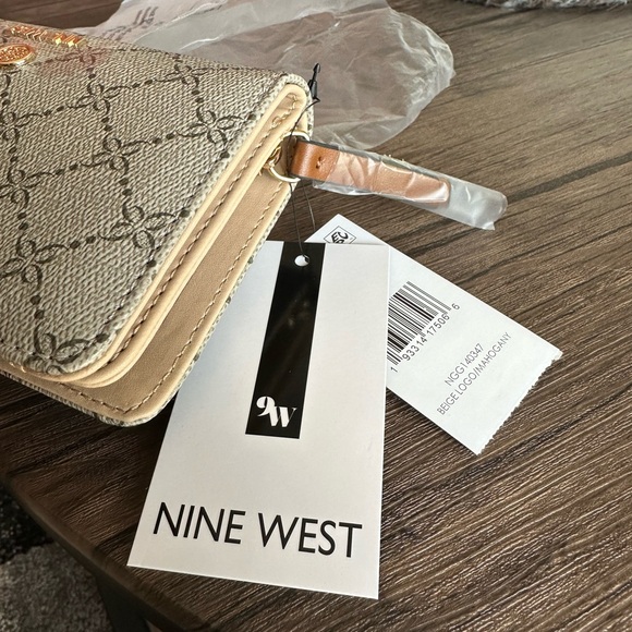 Nine West Signature Bifold Medium Wallet, Brown Khaki/Cream, NWT - Picture 10 of 10